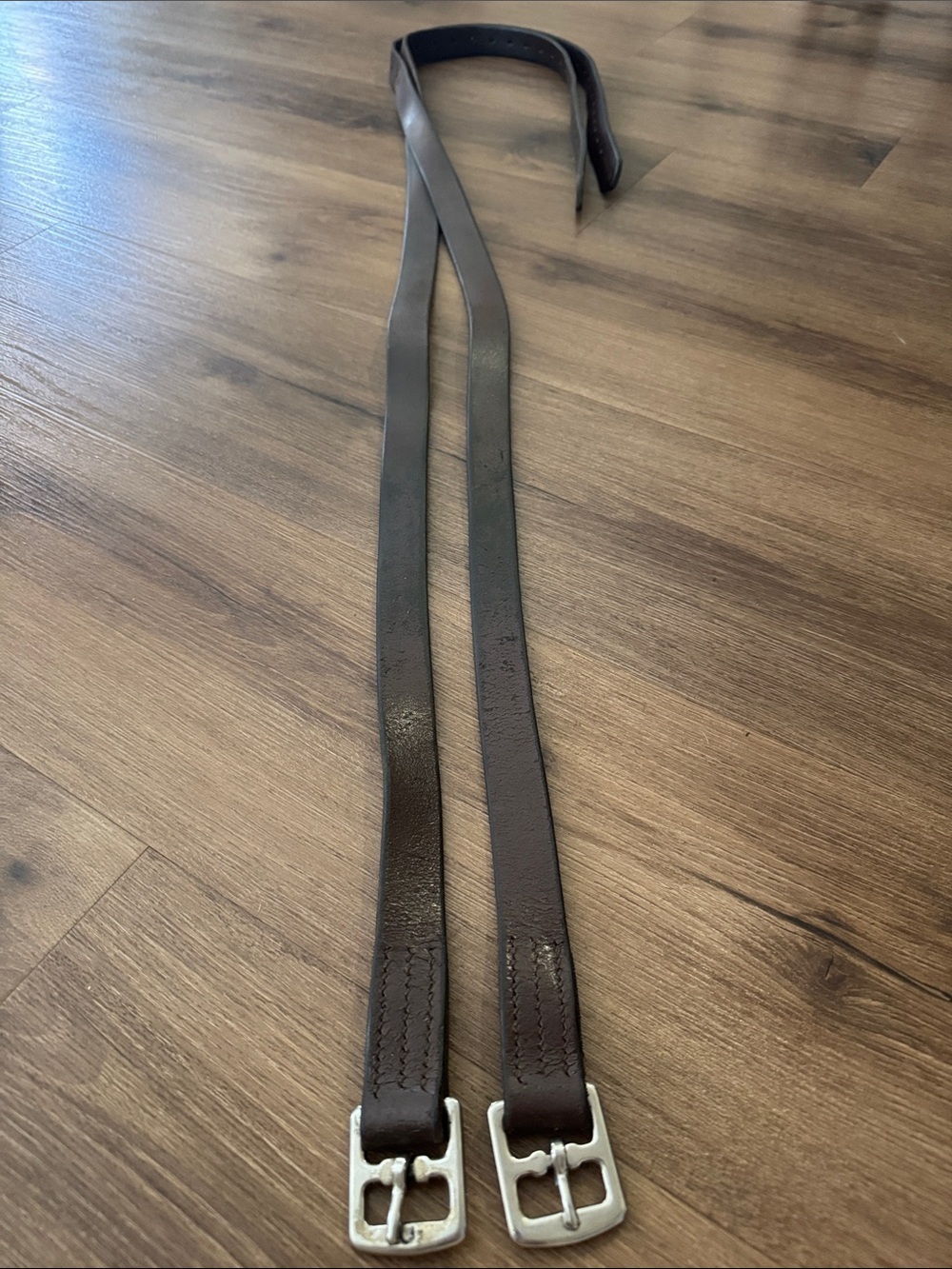 🐴 58" Brown stirrup leathers 🐴 - Picture 5 of 5